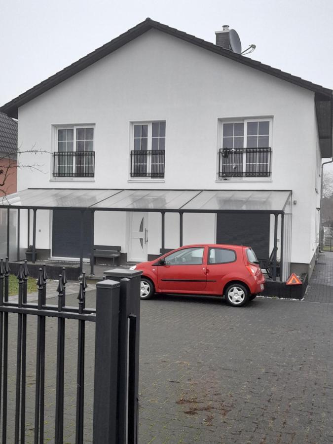 Berlin - Schoenefeld Gruene Wohnung Kültér fotó