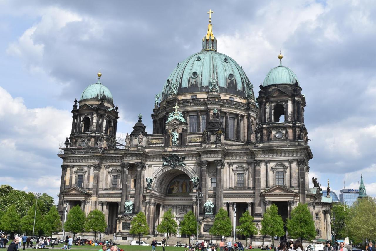 Berlin - Schoenefeld Gruene Wohnung Kültér fotó